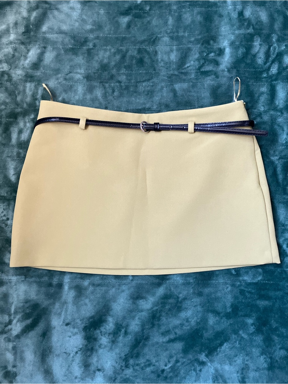 Zara Green Mini Skirt with Slim Black Belt